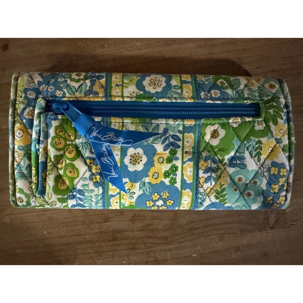 Vera Bradley Quilted Wallet Floral Blue Green Yellow Zip Around Clutch Organizer